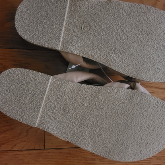 Universal Thread Sandals for Women - Picture 6 of 6